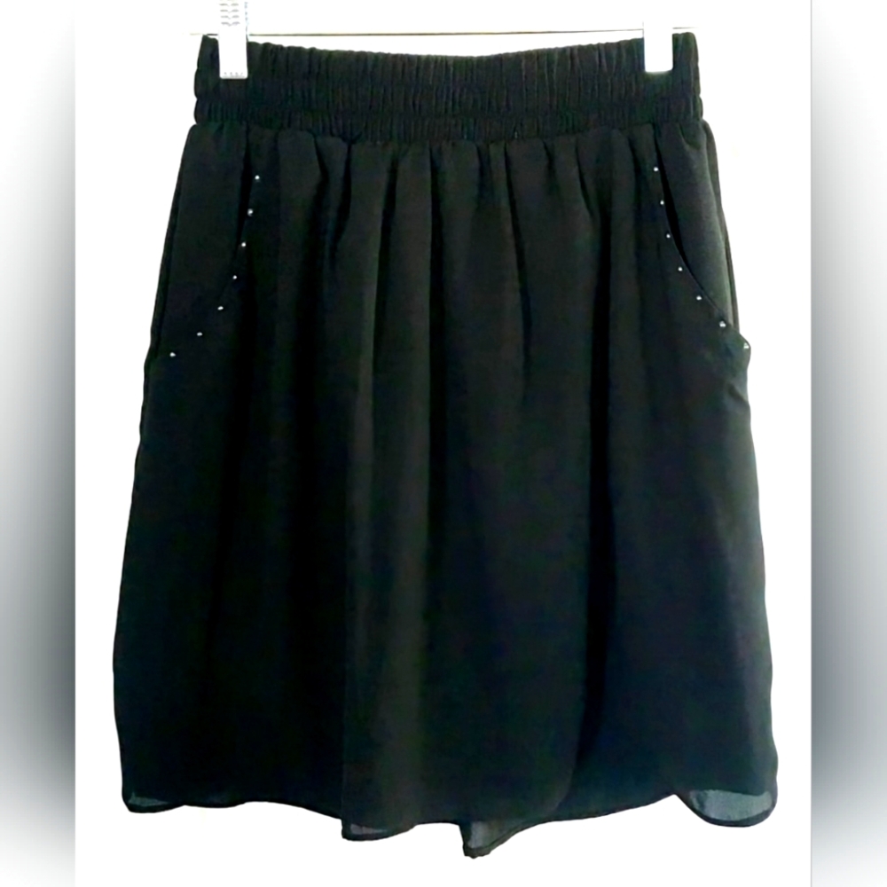 Mossimo Black Pleated Midi Skirt with Studded Pockets Size Large